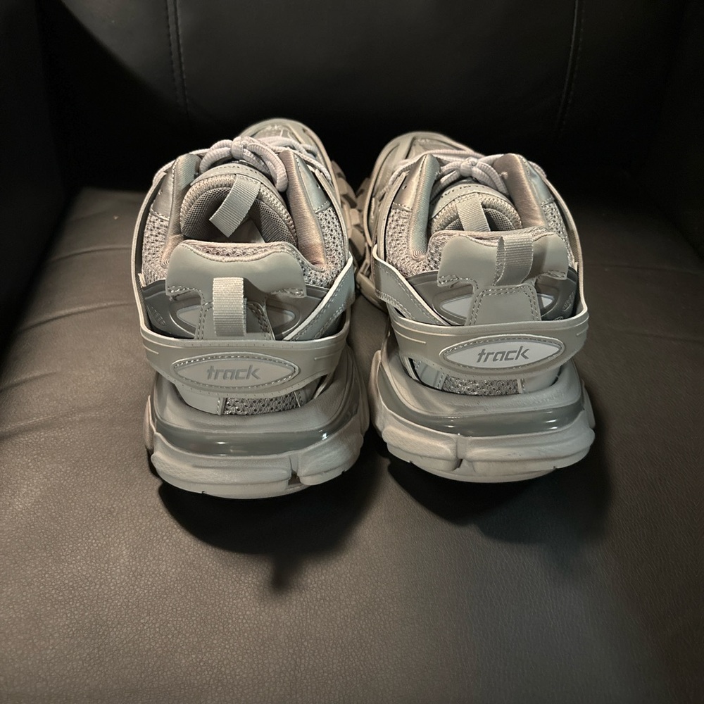 BALENCIAGA TRACKS GREY